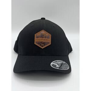 TravisMathew Mens Kirby Cove 2.0 Snapback California State Golf Hat Black Cap